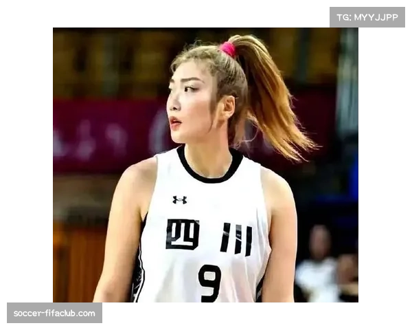 四川女篮多点开花全队皆有得分 主场大胜展团队篮球威力